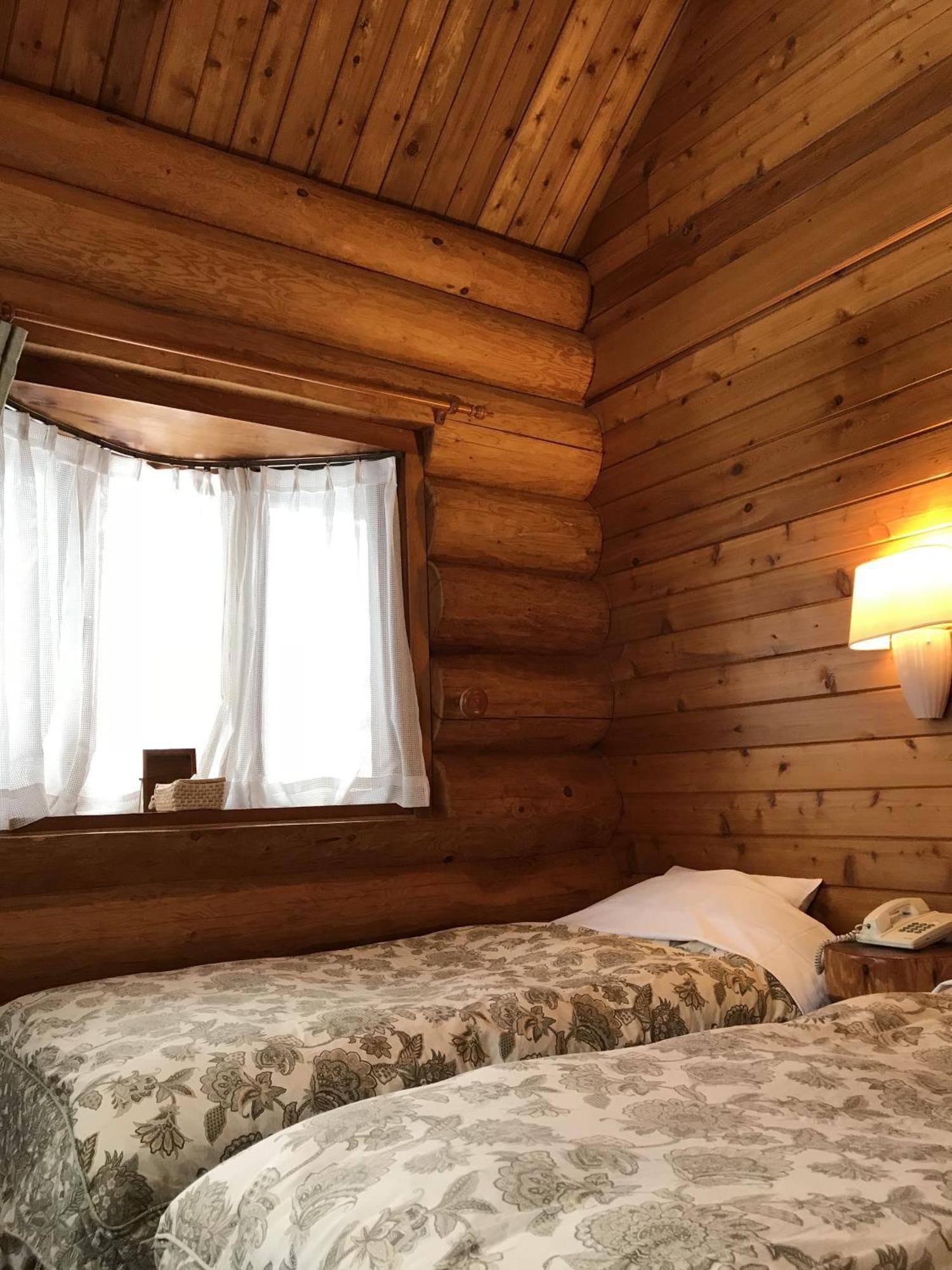 Log Hotel Kamloops Shinano  Екстериор снимка